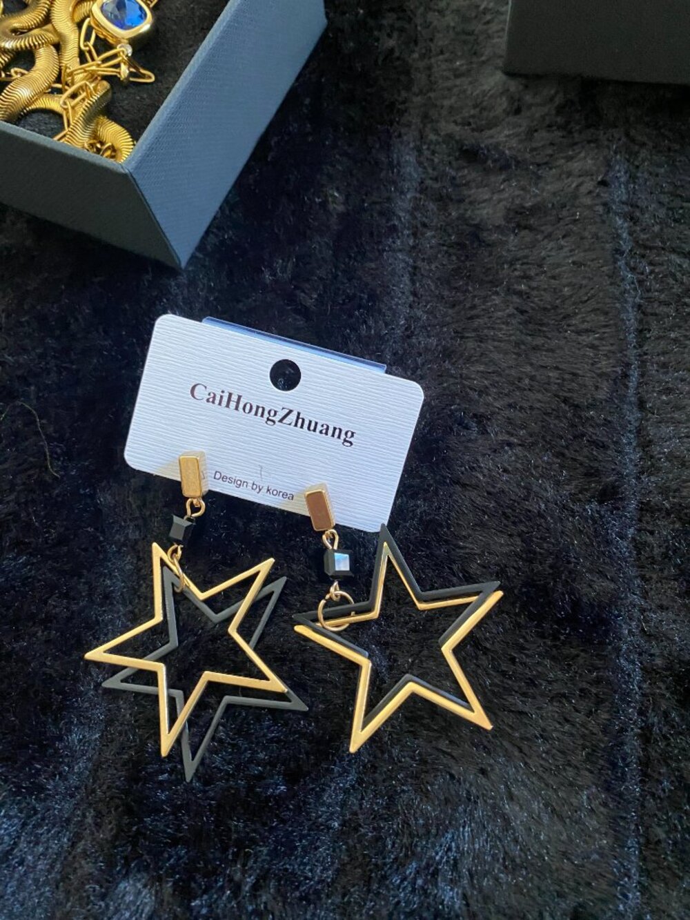 earrings - Picture 3 of 3